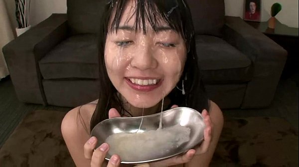 รุมชักเว่าแล้วแตกใส่หน้าสาวสวยน่ารัก ขนาดนี้พี่บอกเลยว่า ถ้าได้เย็ดนี่จะเอาให้น้ำแตก คารูหีเลยทีเดียวครับหน้าตาน่ารักมาก