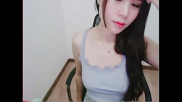 นักศึกษามอดัง น่ารักขาวเนียนหีสวยมากครับ เปิดกล้องโชว์หุ่นท่าทางจะขายหีเด็ดจริง