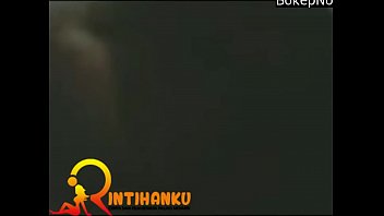 TH18+ คลิปบ้านๆแต่เด็ด ลากน้องเมียเข้ามาเย็ดในห้องน้ำแอบๆหน่อยเย็ดกันเบาเล่นเสียวกันอย่างงี้เร้าใจเสียวหีสั่นเชียว