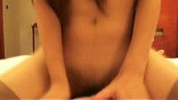 นางแบบโครตเซ็กส์ HOT PORN คลิปเย็ดสาวจีนแต้จิ๋ว หีเล็กนิดเดียวขึ้นควยขย่มไม่กลัวแหก รูบานก็ไม่แคร์เย็ดสดกับลูกคนรวยได้เงินดี