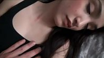 ดูหนังเอ็กซ์แนวครอบครัวมาใหม่ Porn 2020 แอบย่องไปข่มขืนเพื่อนแม่เลี้ยง Jericha Jem นมโตๆแบบนี้คุยเบาๆเย็ดเงียบๆเดี๋ยวพ่อรู้ตื่นมาเย็ดด้วย